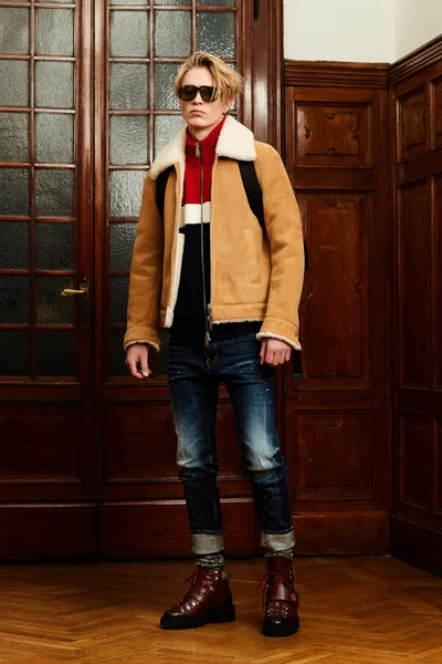 Look 44